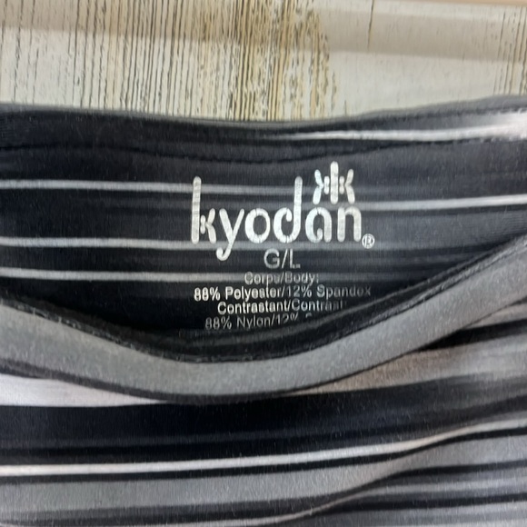 🐝 Kyodan Leggings Yoga Workout Crop Sheer Cutout Leg Size Large - Picture 2 of 8